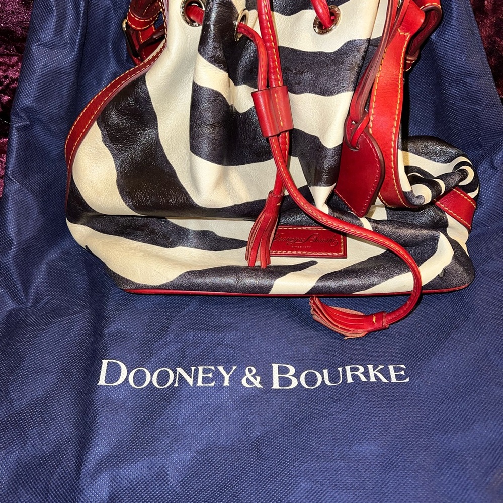 Dooney & B tote bag